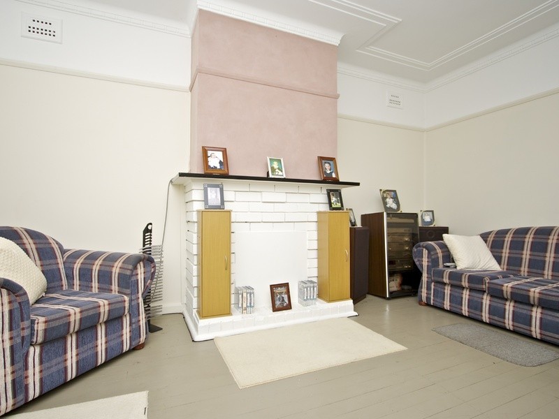 4 Newton Rd, Blacktown NSW 2148