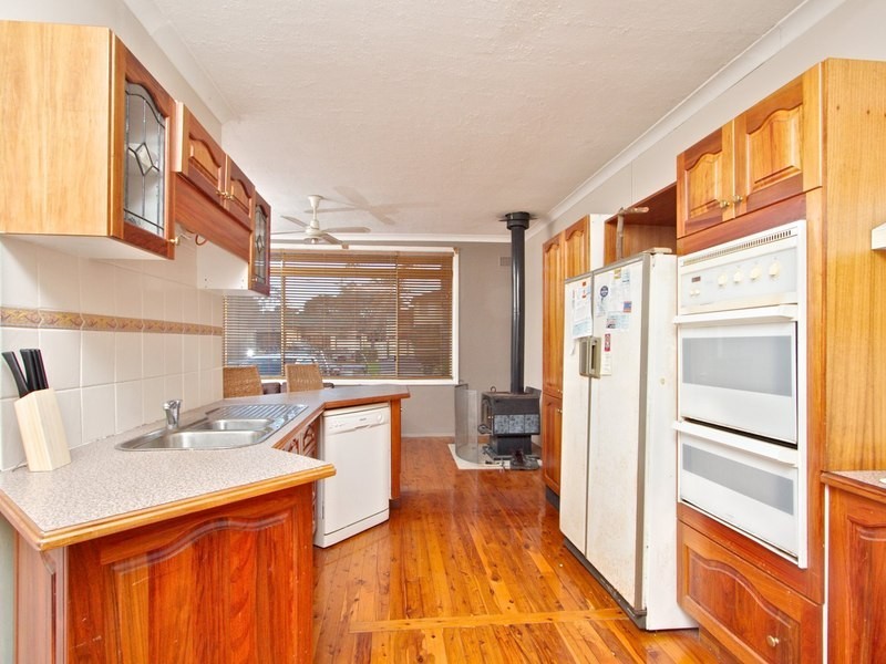 11 Kansas Street, Toongabbie NSW 2146