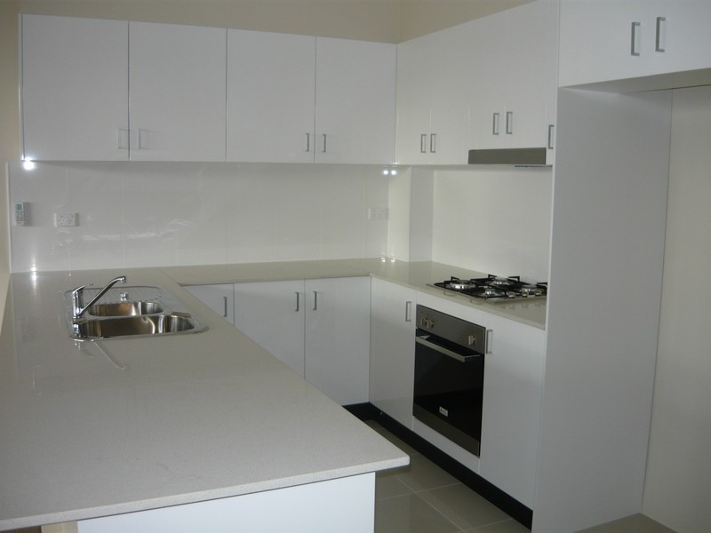 136 Bridge Rd, Westmead NSW 2145