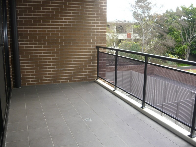 136 Bridge Rd, Westmead NSW 2145