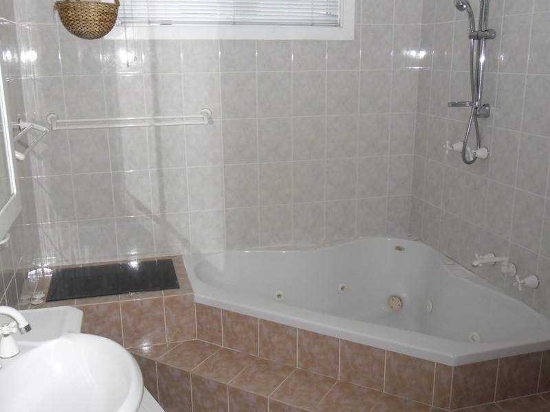 115a Bogalara Rd, Old Toongabbie NSW 2146