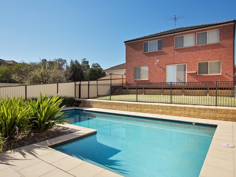 16 Old Church Lane, Prospect NSW 2148