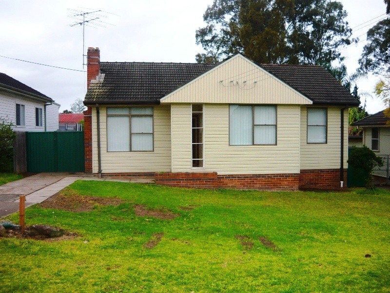 27 Jewelsford Road, Wentworthville NSW 2145