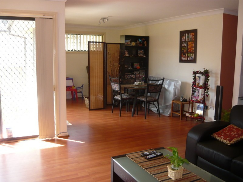 10/113 Toongabbie Road, Toongabbie NSW 2146