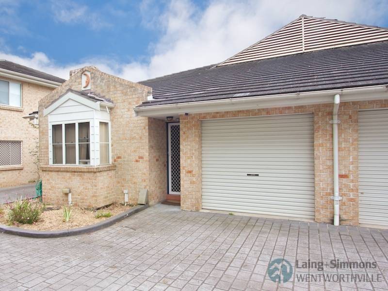 4/37 Binalong Road, Pendle Hill NSW 2145