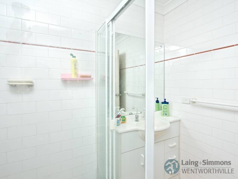 4/37 Binalong Road, Pendle Hill NSW 2145