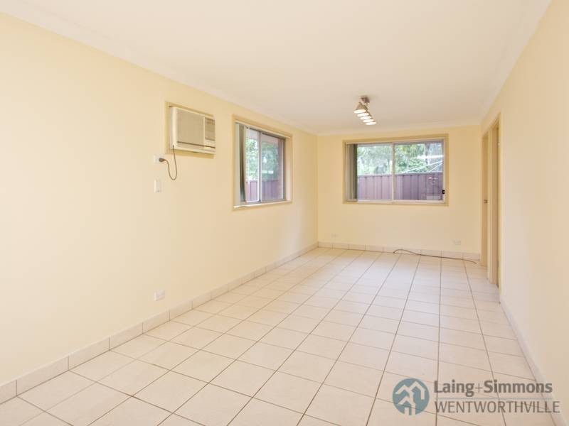 5 Lark Place, Greystanes NSW 2145