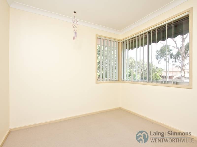 5 Lark Place, Greystanes NSW 2145