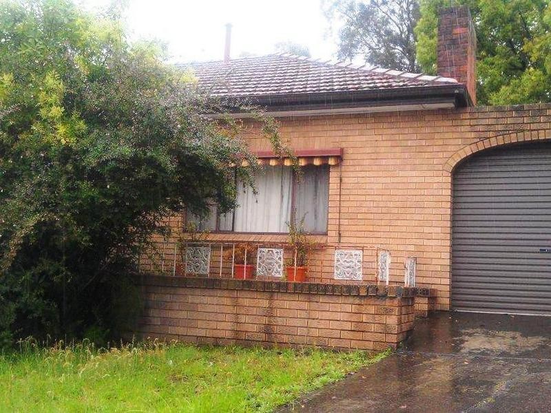 42 Binalong Road, Pendle Hill NSW 2145