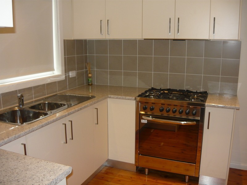 15 Binalong Road, Pendle Hill NSW 2145