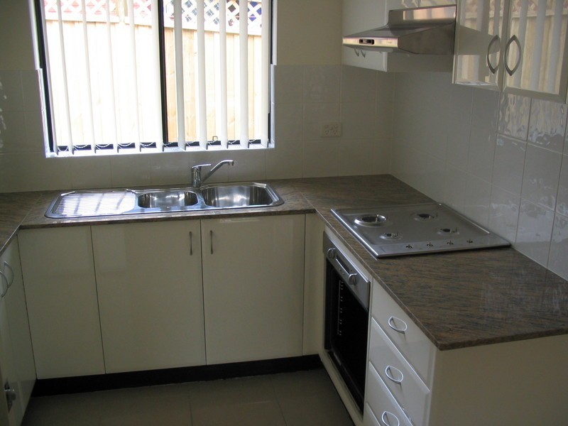 2/31 Stapleton street, Wentworthville NSW 2145