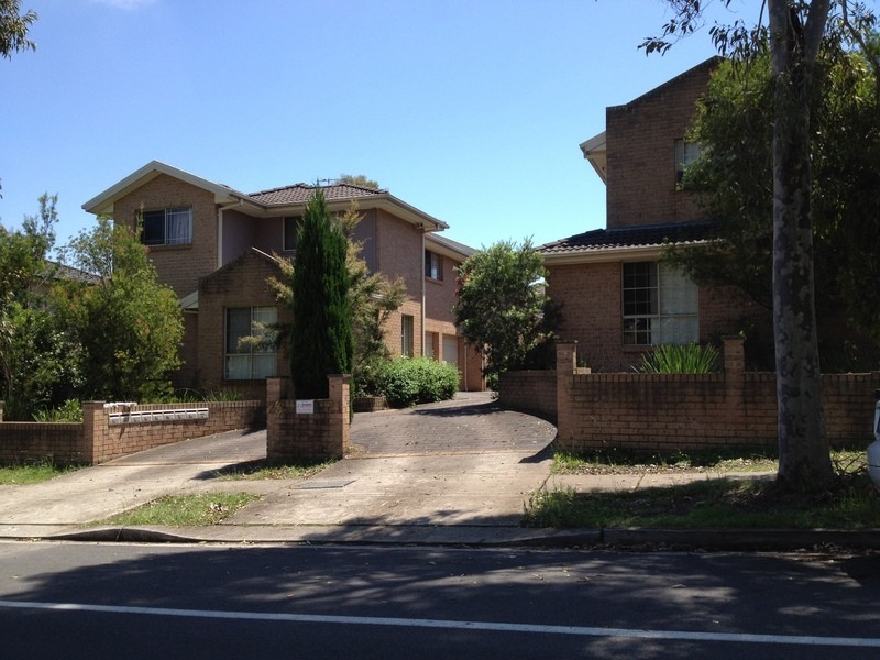 2/21 Fullagar Road, Wentworthville NSW 2145