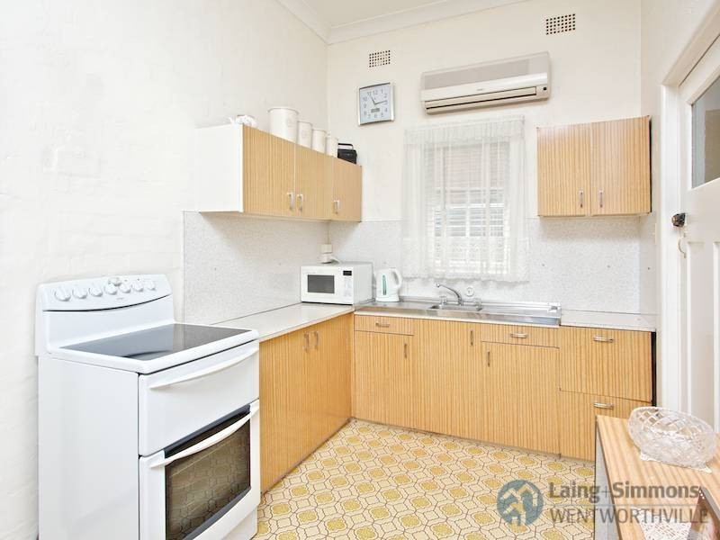 6 Fullagar Rd, Wentworthville NSW 2145