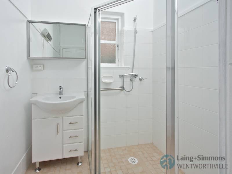 6 Fullagar Rd, Wentworthville NSW 2145