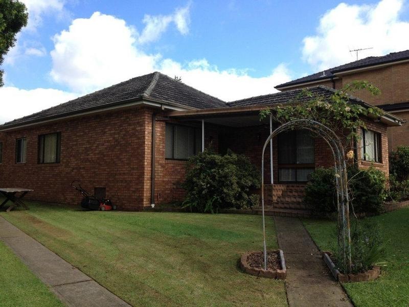 4 Peggy Street, Mays Hill NSW 2145