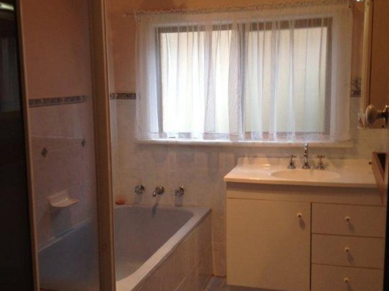 4 Peggy Street, Mays Hill NSW 2145