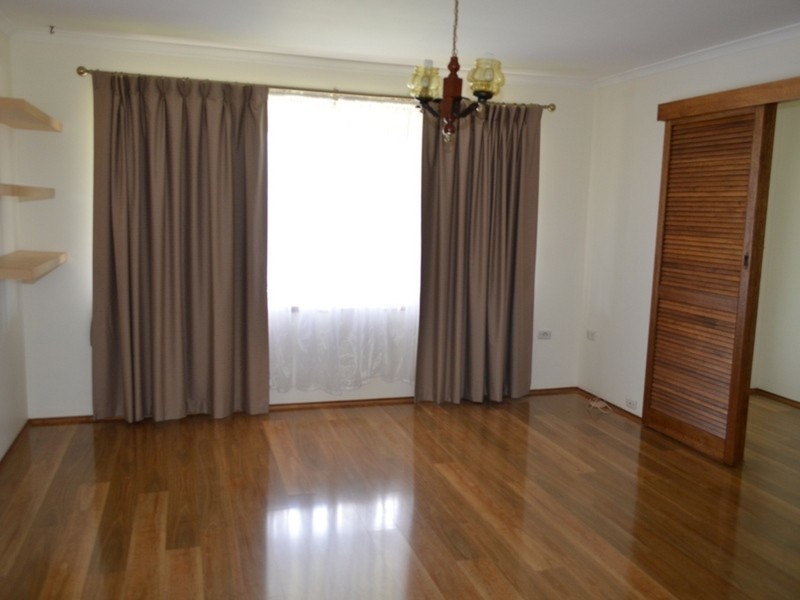 1 Lyn Place, Constitution Hill NSW 2145