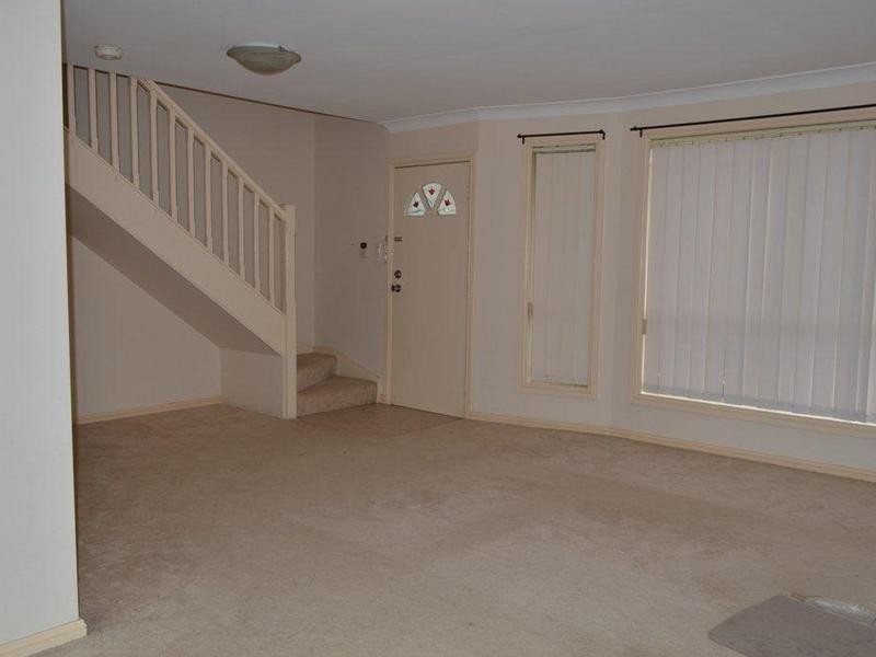 2/31 Tungarra Road, Girraween NSW 2145