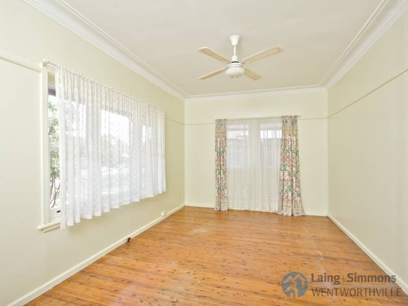 9 Merryl Avenue, Old Toongabbie NSW 2146