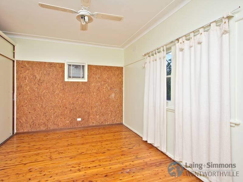 9 Merryl Avenue, Old Toongabbie NSW 2146