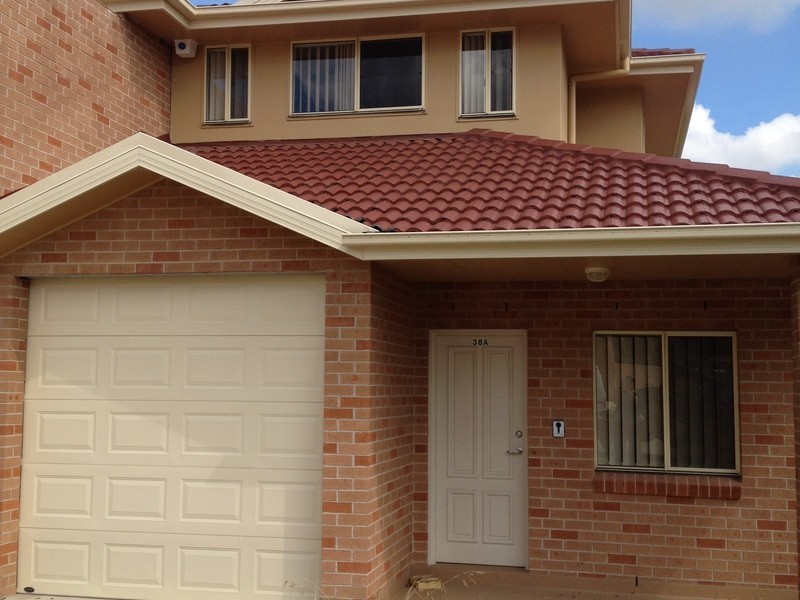 38a Carinya Road, Girraween NSW 2145