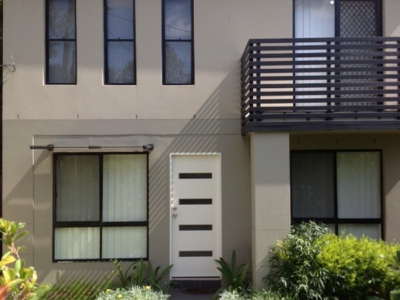 8 Centenary Road, Merrylands NSW 2160