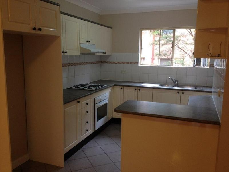 8/211 Dunmore Street, Wentworthville NSW 2145