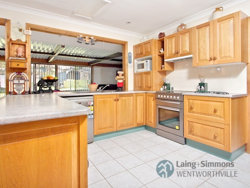 42 Collett Crescent, Kings Langley NSW 2147