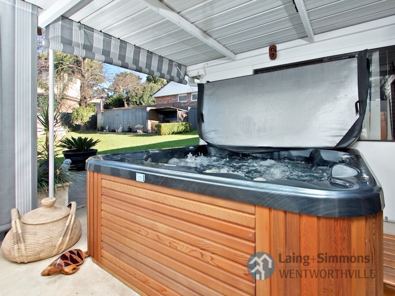 42 Collett Crescent, Kings Langley NSW 2147