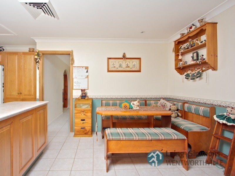 42 Collett Crescent, Kings Langley NSW 2147