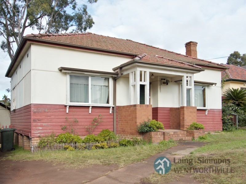 182 Dunmore St, Wentworthville NSW 2145