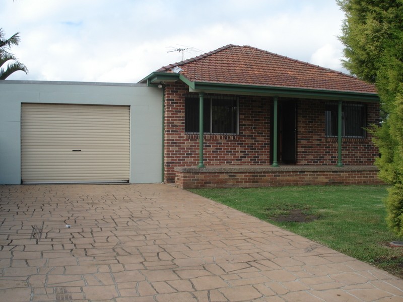 14 Junction Road, Guildford NSW 2161