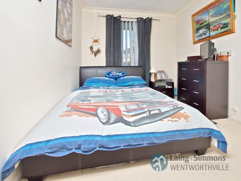 42 Collett Crescent, Kings Langley NSW 2147