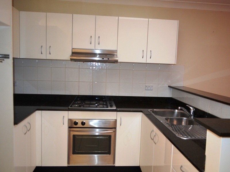 14/6-10 Ettalong Raod, Greystanes NSW 2145