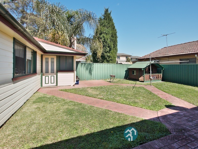 1 Monterey Street, South Wentworthville NSW 2145