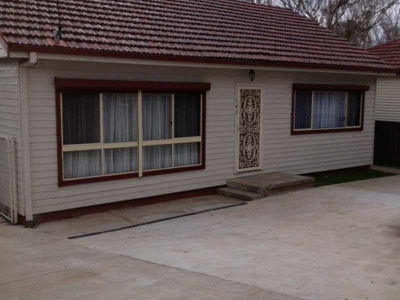 162 Richmond Road, Cambridge Park NSW 2747