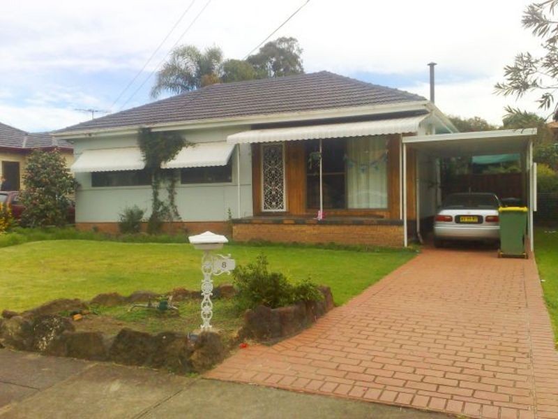 8 Preston Road, Old Toongabbie NSW 2146