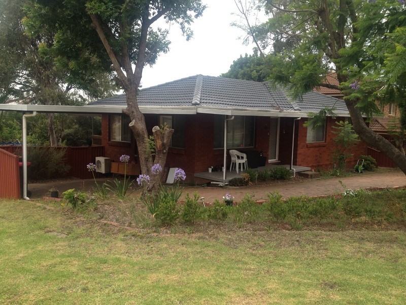 27A Binalong Road, Pendle Hill NSW 2145
