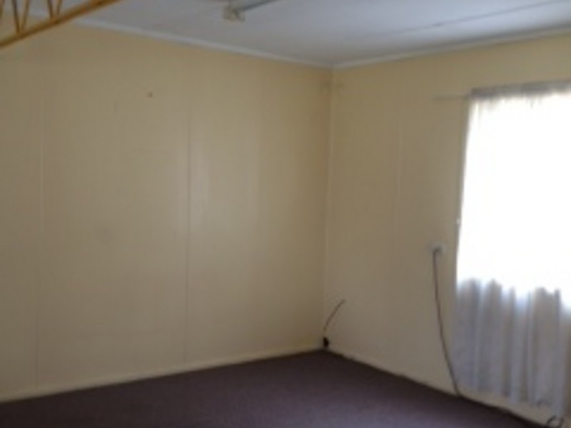 4 Andrew Place, Girraween NSW 2145