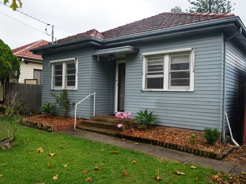 27 Oatlands Street, Wentworthville NSW 2145