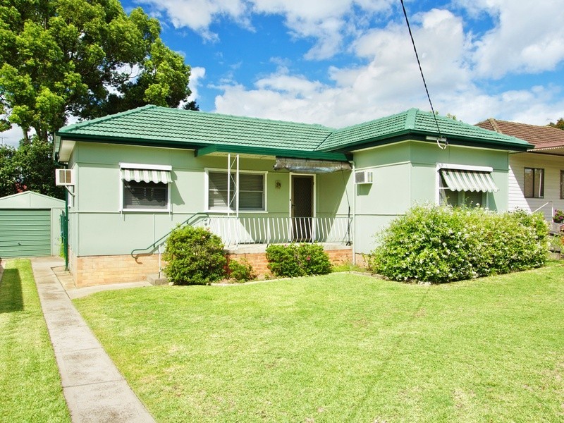 5 Warman Street, Pendle Hill NSW 2145