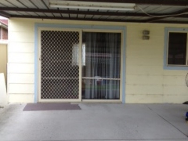 4 Andrew Place, Girraween NSW 2145