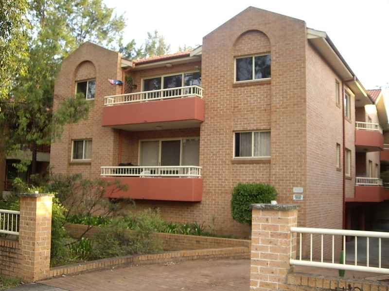 4/217 Dunmore Street, Pendle Hill NSW 2145