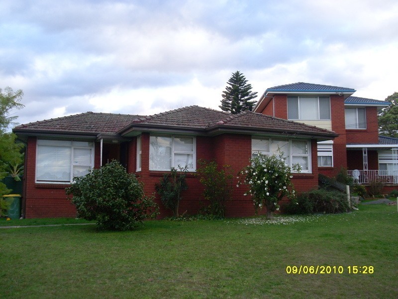 1 UNA PLACE, Toongabbie NSW 2146