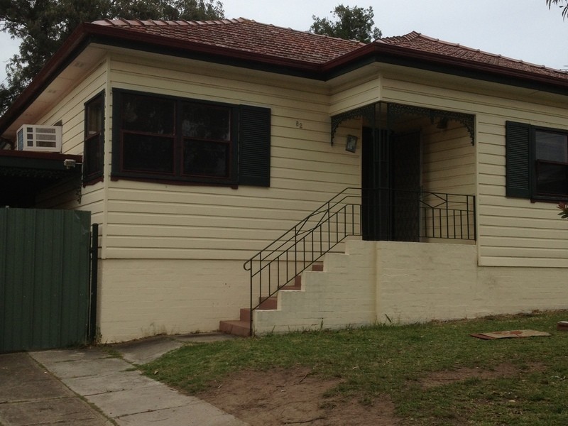 82 Amos St, Westmead NSW 2145