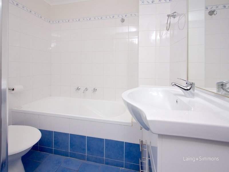 8/105 Stapleton Street, Pendle Hill NSW 2145