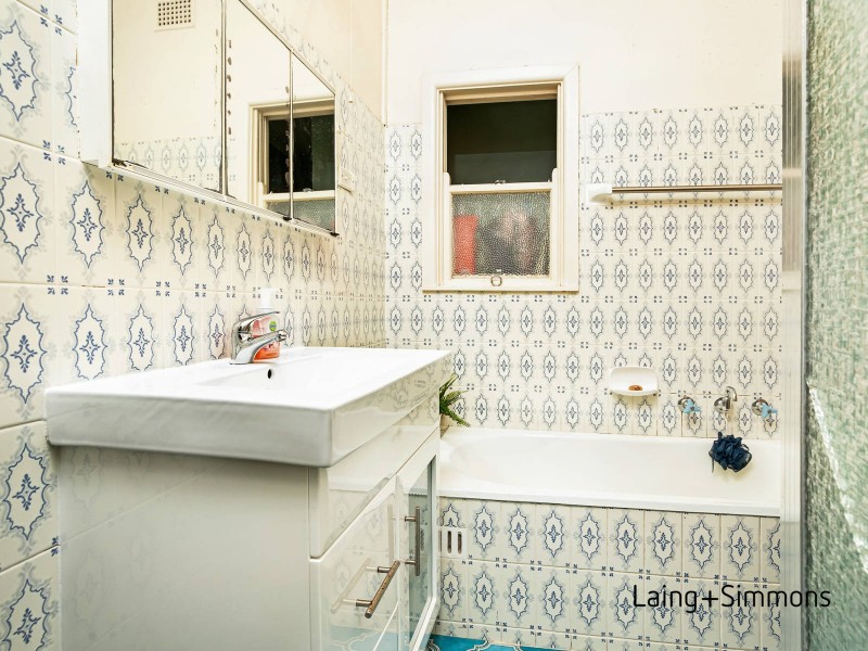 7 Cornock Avenue, Toongabbie NSW 2146