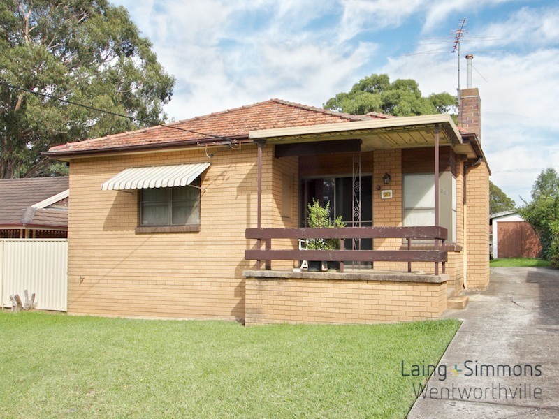 20 Jewelsford Rd, Wentworthville NSW 2145