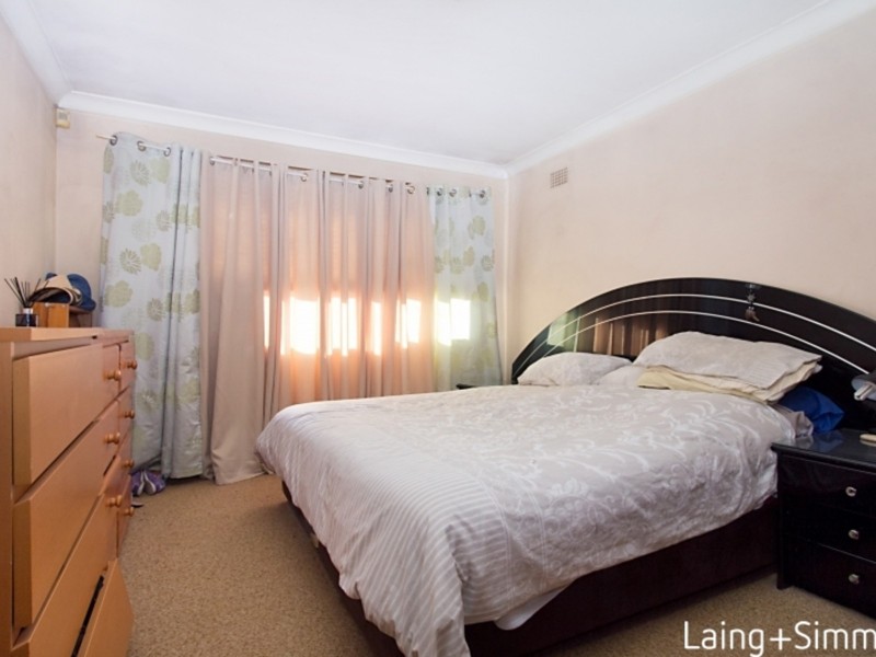 4 Maunder Ave, Girraween NSW 2145