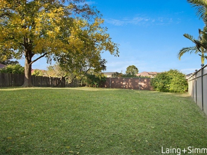 4 Maunder Ave, Girraween NSW 2145